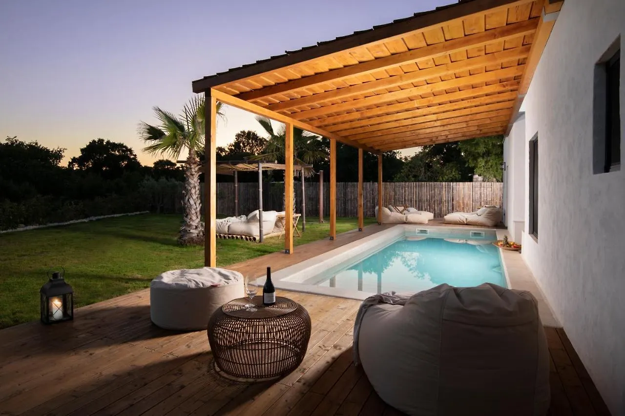Andresita'S Palace State-Of-The-Art Tropical Villa Bale 0*,