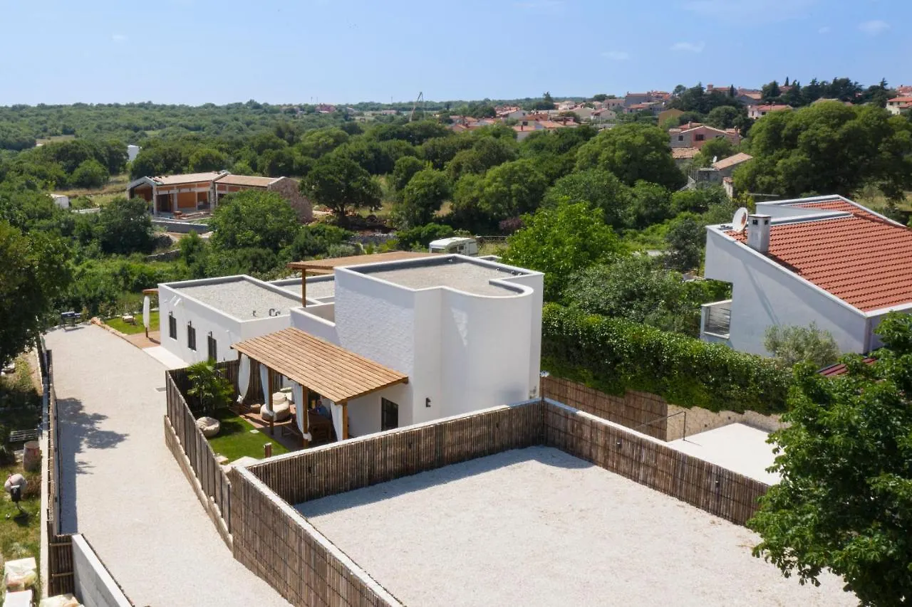 Andresita'S Palace State-Of-The-Art Tropical Villa Bale
