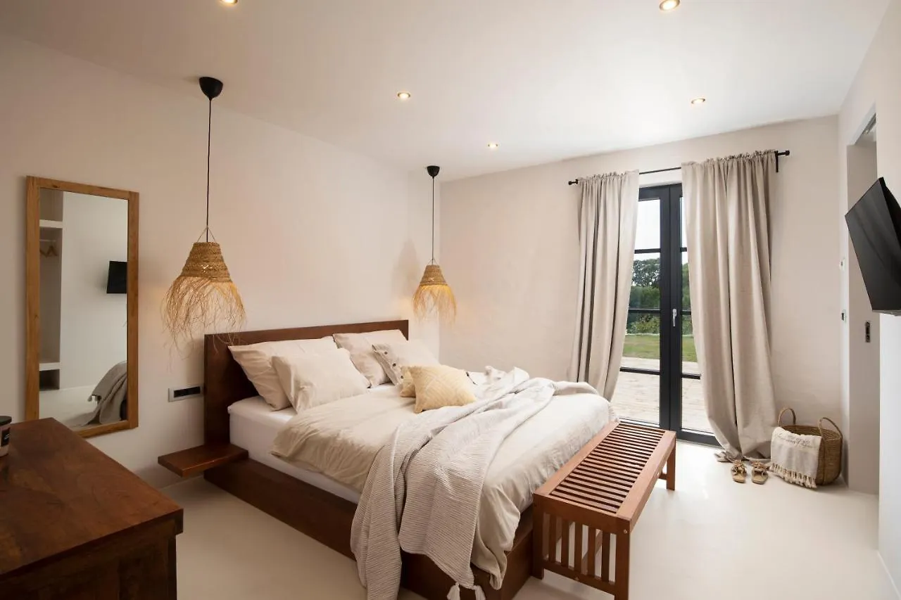 Andresita'S Palace State-Of-The-Art Tropical Villa Bale Croatia