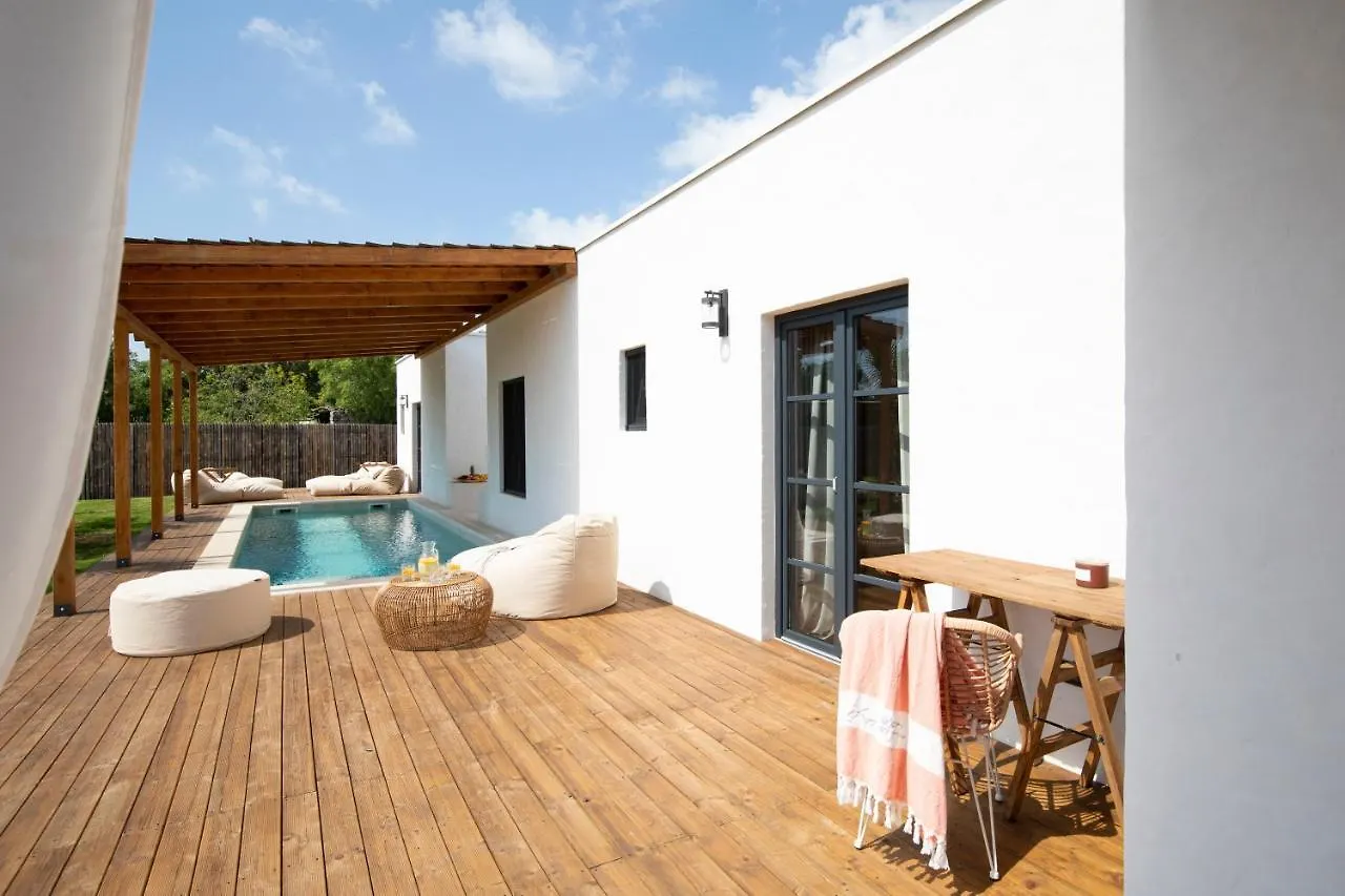 Andresita'S Palace State-Of-The-Art Tropical Villa Bale 0*,  Croatia