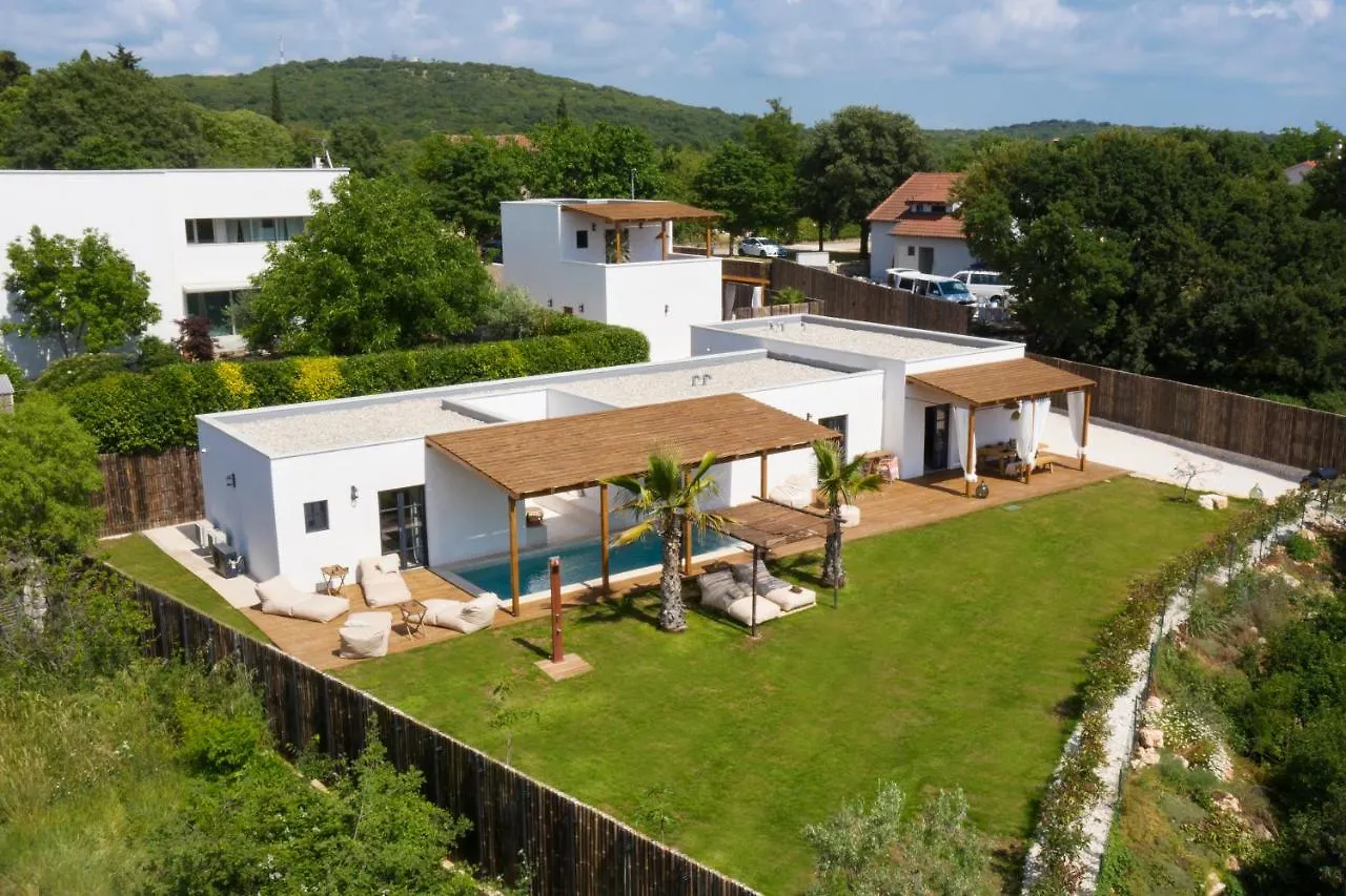 Andresita'S Palace State-Of-The-Art Tropical Villa Bale